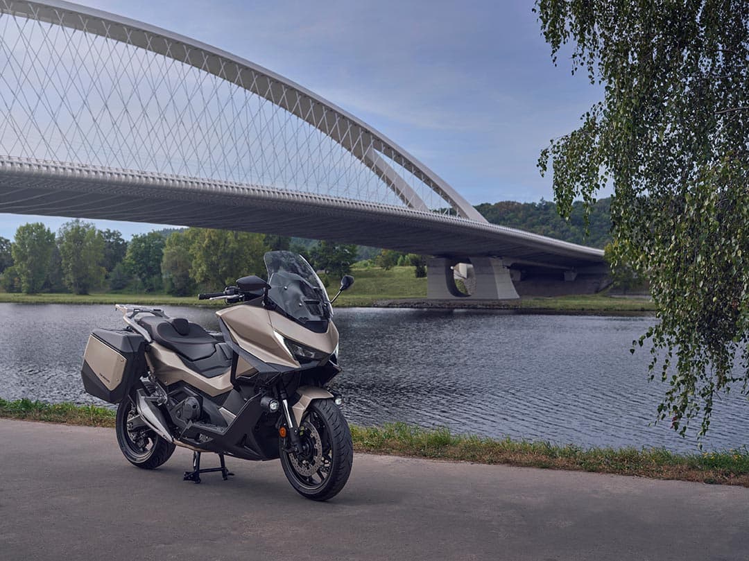 Honda Forza 750