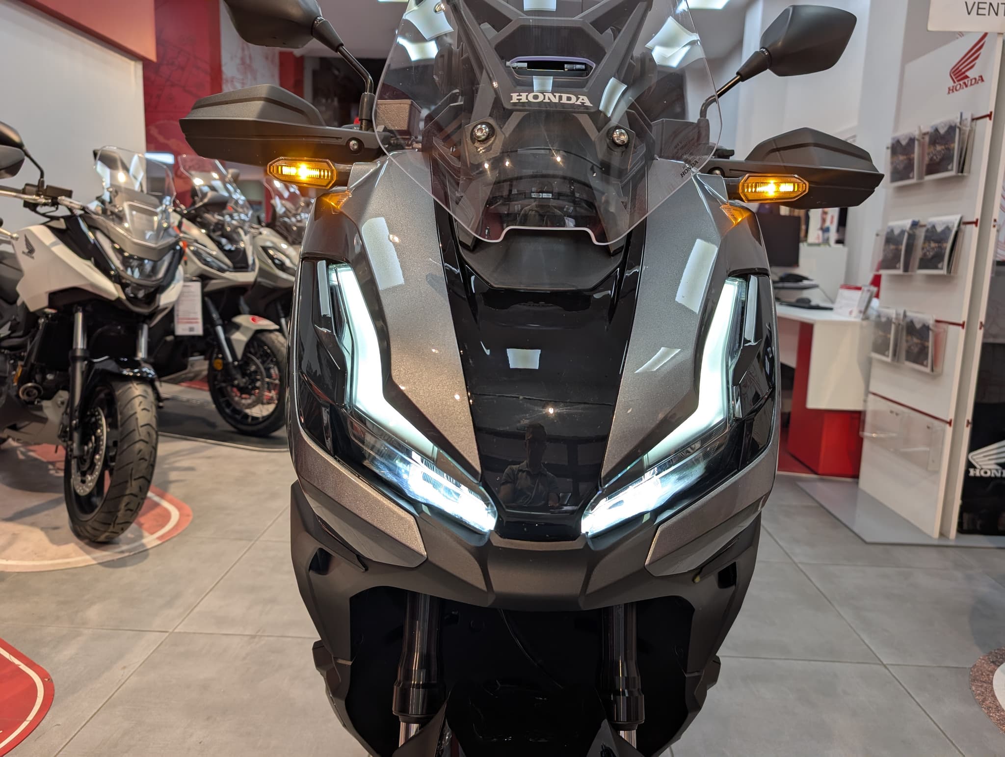 Frontal Honda ADV 350 Ocasion