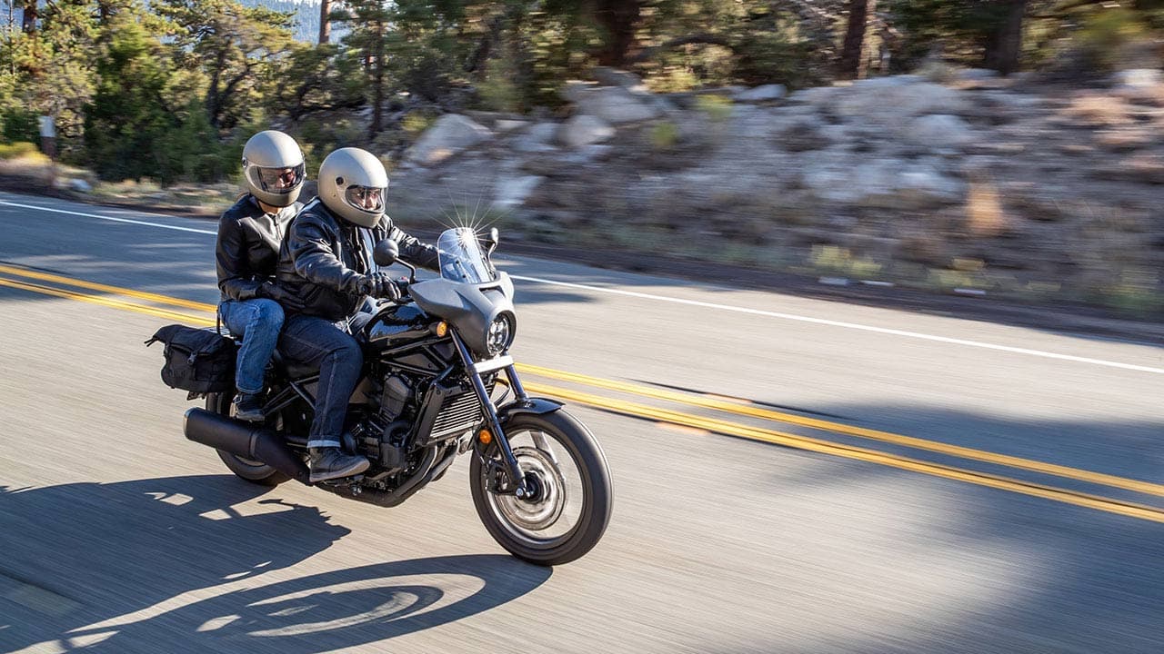 5 LUGARES QUE UN MOTORISTA TENDRÍA QUE EVITAR CUANDO CIRCULA