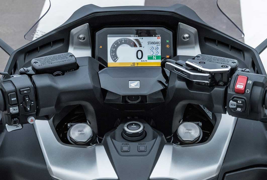 Sistema Honda de control por voz del móvil