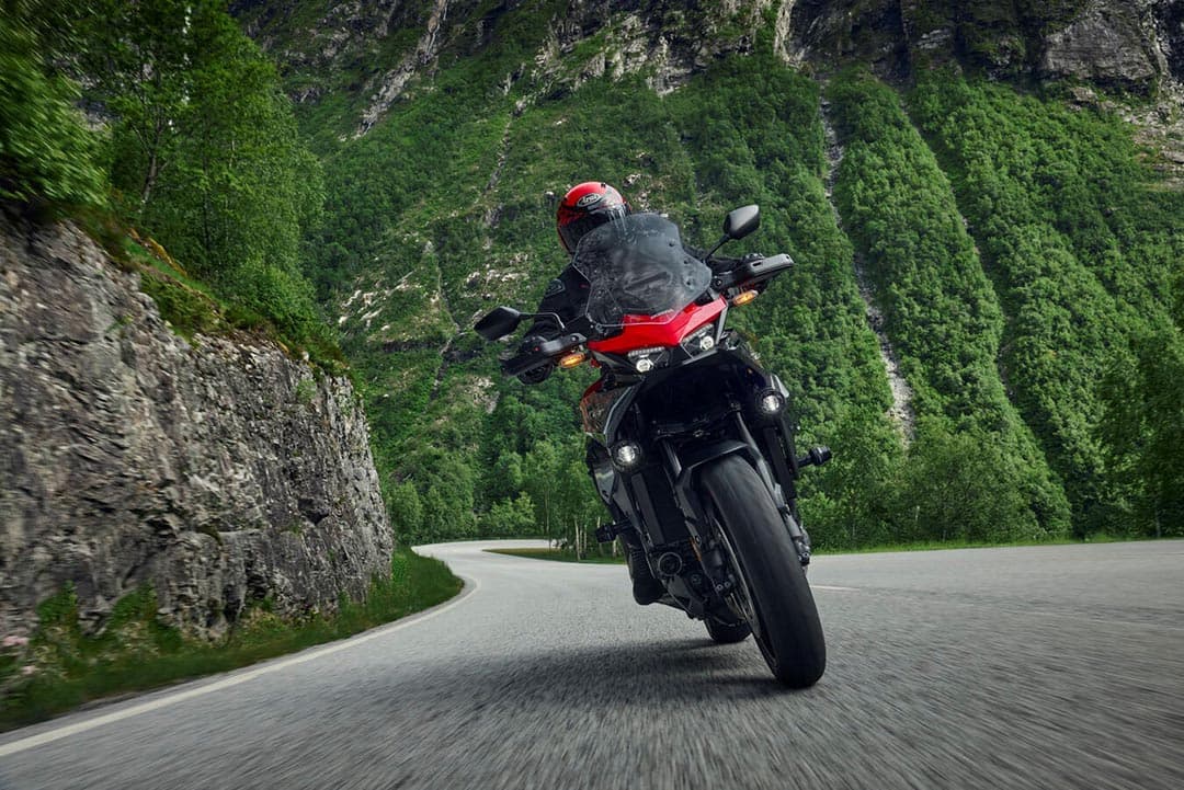¿Puedo conducir mi moto fuera de España? El carnet internacional