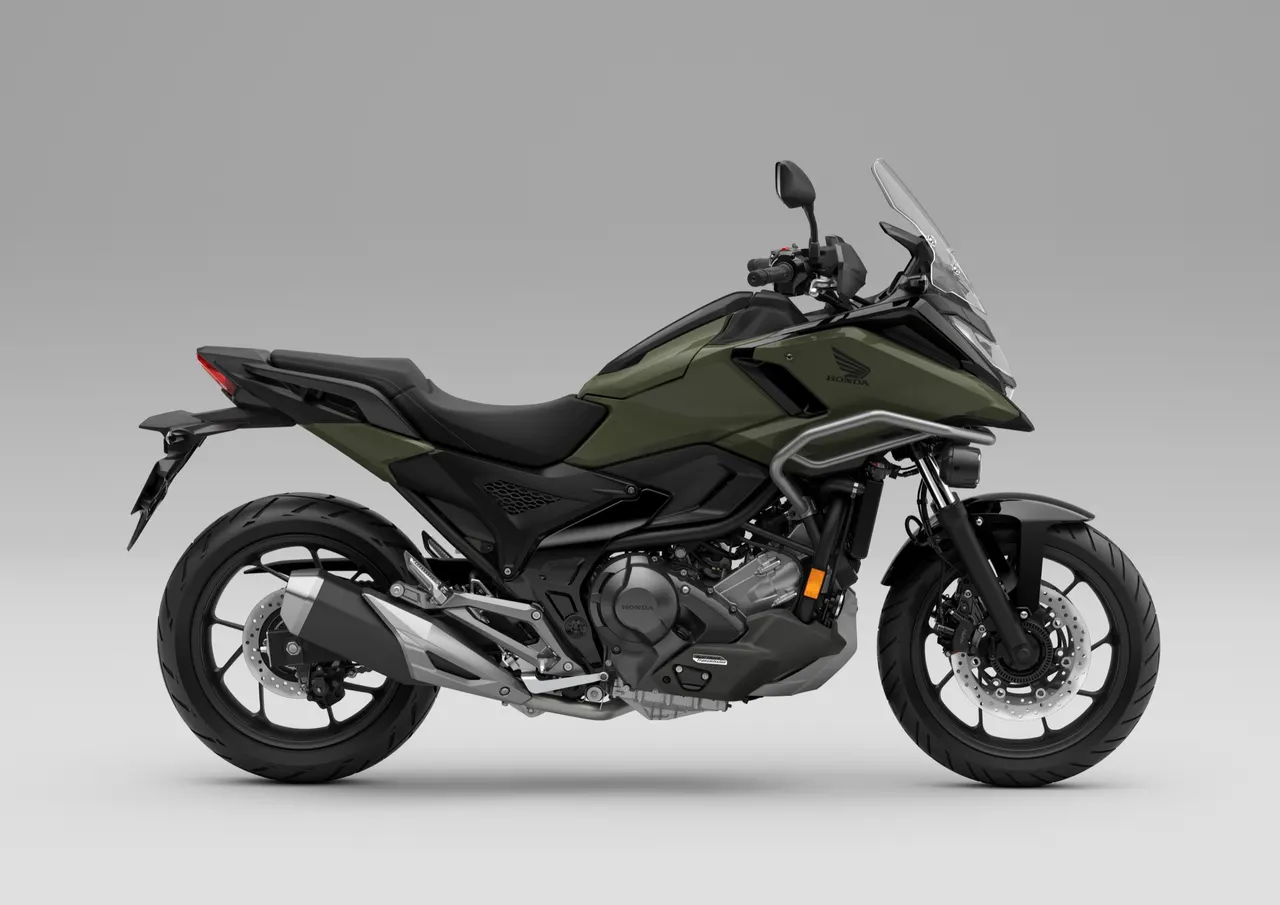 Altura del asiento y peso de la Honda NC750X: 802 mm y desde 216 kg