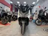 Honda Forza 125 blanca en exposición