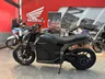 Honda WN7 negra graphite en concesionario