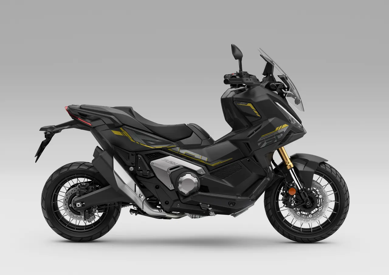 Honda X-ADV 2027 Negro Ballistic Mate Metalizado (NH-A86)