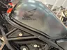 Tanque de gasolina de Honda Rebel 500 en color gris mate metalizado