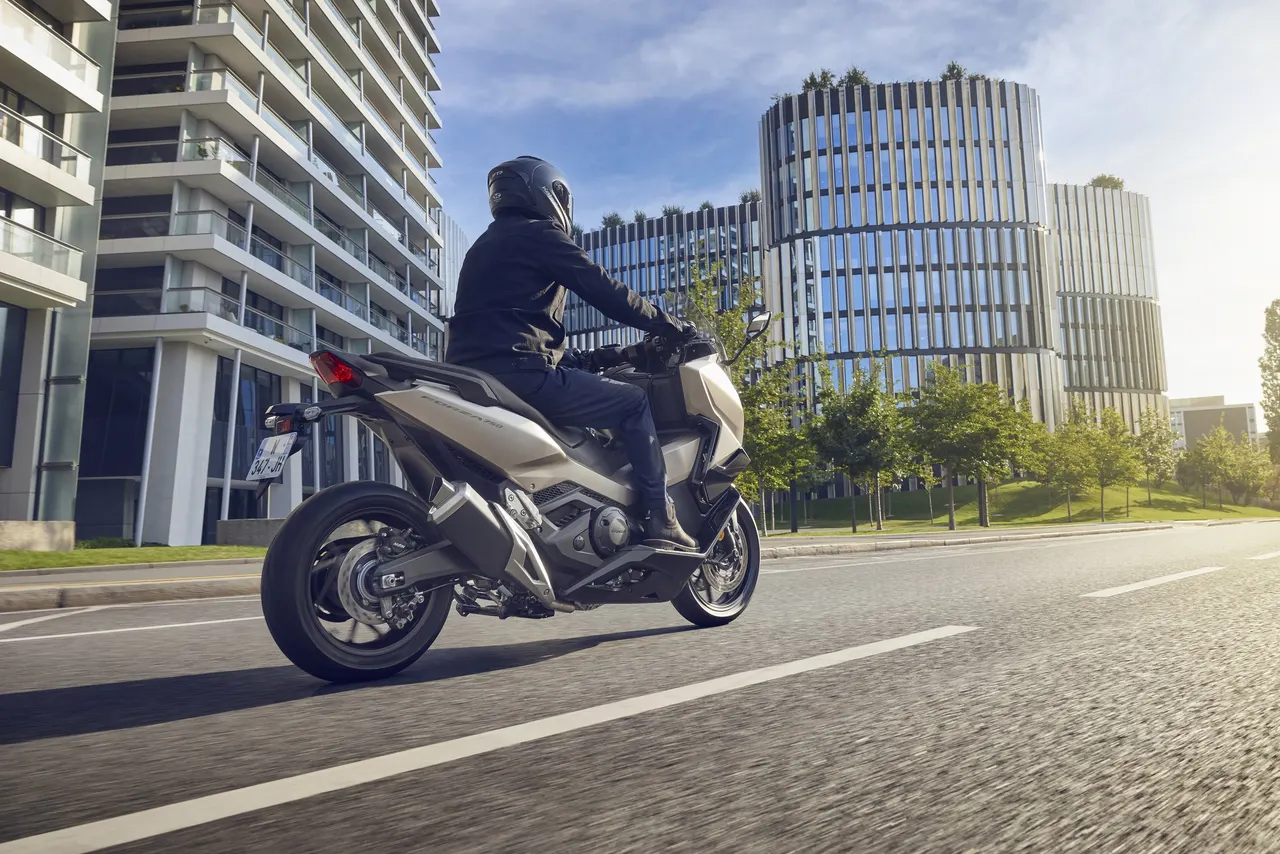 Consumo de la Honda Forza 750: 3,6 litros cada 100 km