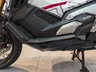 Detalle lateral de la moto Honda X-ADV