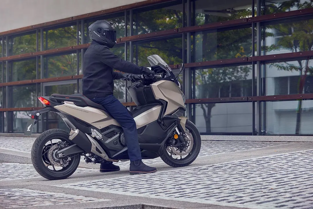 Honda Forza 750