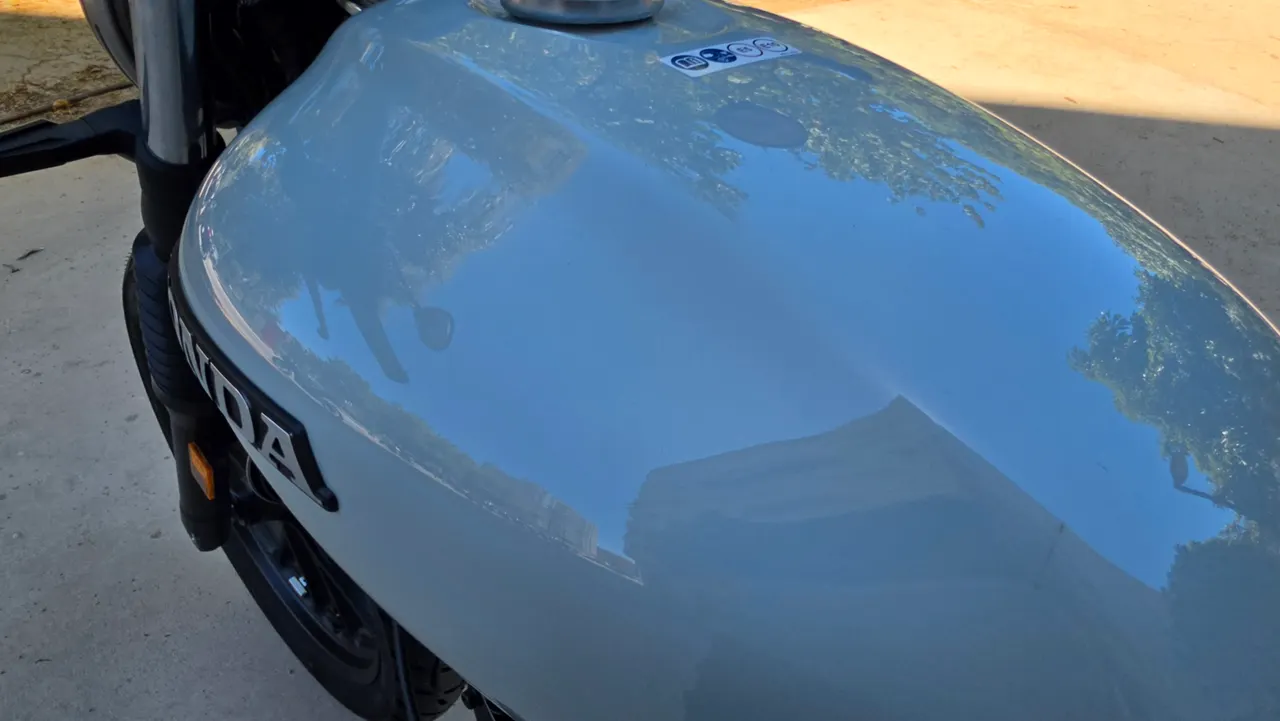 Tanque de gasolina de Honda GB350S color Azul Puco Blue