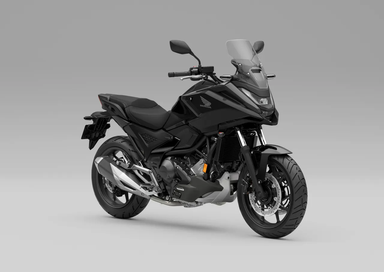 Honda NC750X 2027 negra vista frontal