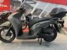 Honda SH 350i gris rock mate con baúl