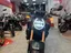 Vista frontal de una moto Honda CB650R Neo Sports Café en color negro.