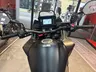 Vista frontal del manillar y panel de instrumentos de la Honda NX500 E-Clutch