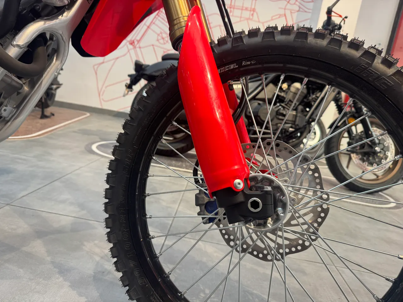 Protectores horquillas invertidas Honda CRF300L en color rojo