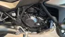 Detalle del motor de una moto Honda NT1100