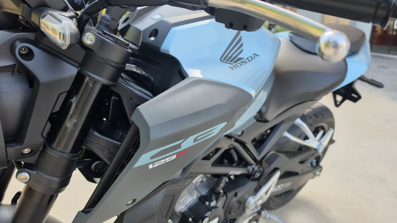 Tapas radiador moto Honda CB125R azul zefiro metalizado