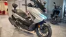 Honda Forza 125 gris en exposición
