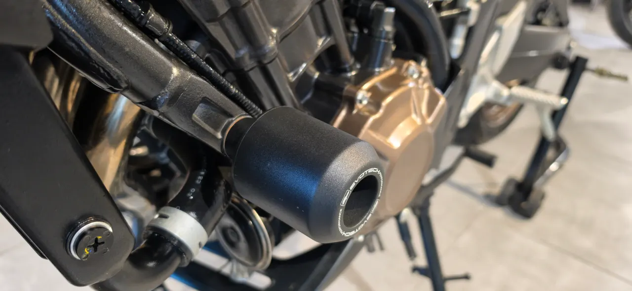 Protector de motor negro para Honda CB650R