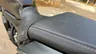 Asiento negro con costuras blancas de la Honda CBR 650R
