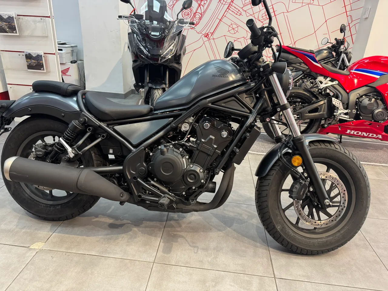 Honda Rebel 500 gris mate metalizado NH-C34