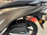 Scooter Honda Vision 110 en color marrón mate
