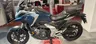 Honda NC750X DCT azul y plata vista lateral