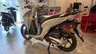 Scooter Honda Vision 110 color plata