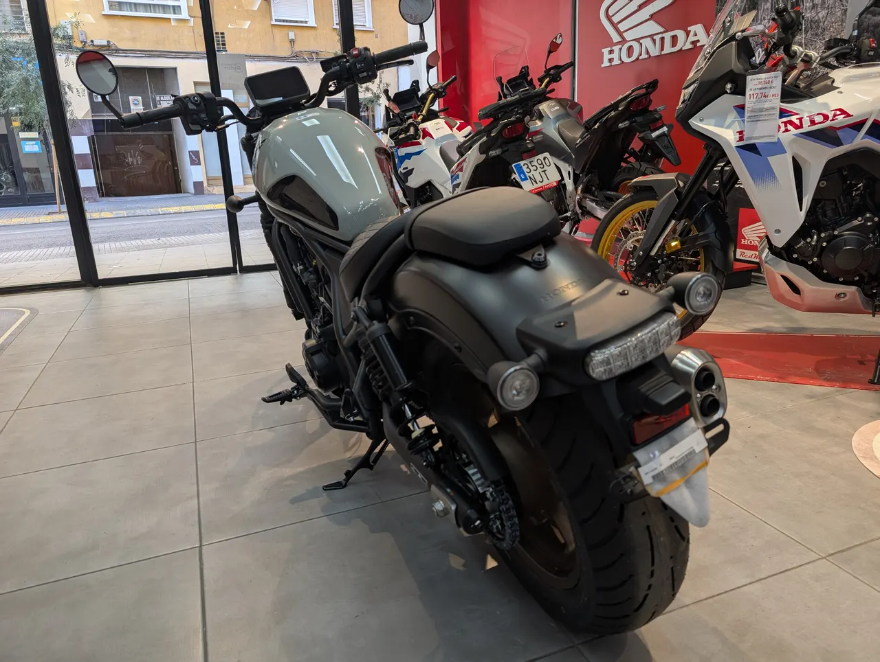 Honda CMX1100 Rebel Special Edition gris deep mud perlado vista trasera