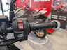 Detalle del manillar de una moto Honda NC750X ocasion con controles