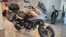 Honda NT1100 gris con maletas y pantalla alta
