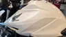 Detalle del depósito de gasolina de una Honda Hornet 1000 de ocasión