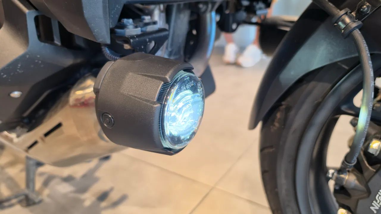 Faro adicional de moto Honda NT1100