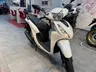 Scooter Honda Vision blanca