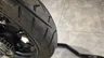 Detalle del neumático trasero de una moto Honda NC750X