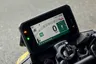 Panel digital de la Honda CB750 Hornet mostrando velocidad, marcha y navegación.