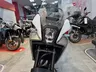 Honda NX500 E-Clutch blanca en exposición