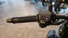 Detalle del manillar de una Honda CB125R ocasion