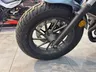 Rueda delantera de Honda Rebel 500 gris mate