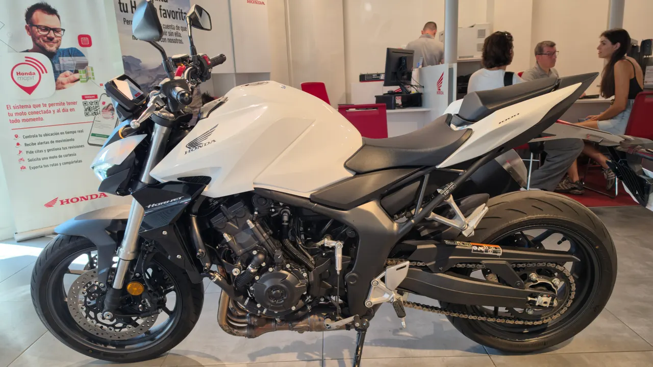 Honda Hornet 1000 de segunda mano en el concesionario