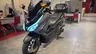 Honda Forza 350 negra con baúl de segunda mano