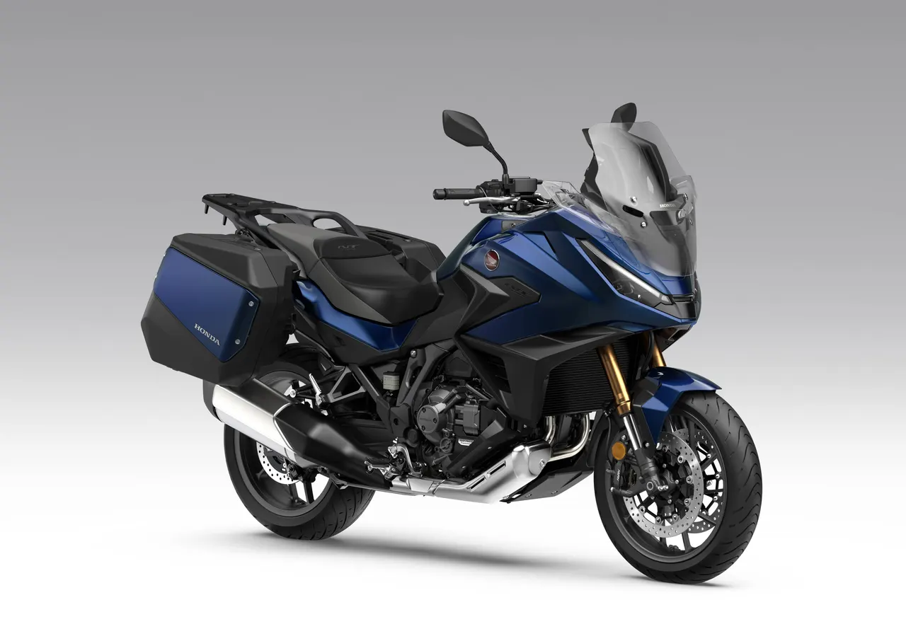 Honda NT1100 Pearl Hawkseye Blue con maletas