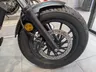 Rueda delantera, freno de disco y horquilla de la Honda CMX500 Rebel