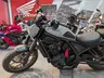 Honda CMX1100 Rebel Special Edition gris en exposición