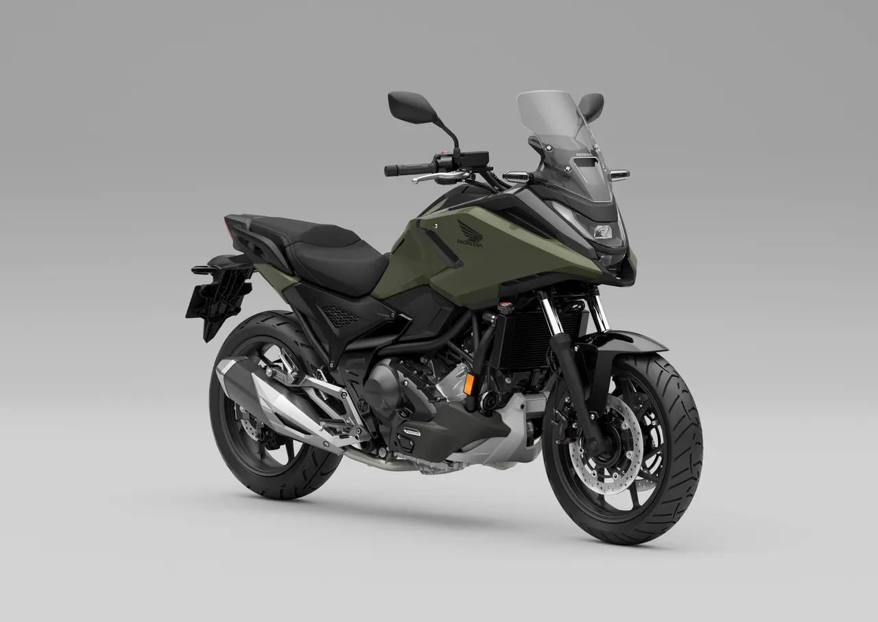 Honda NC750X 2027 en color verde militar