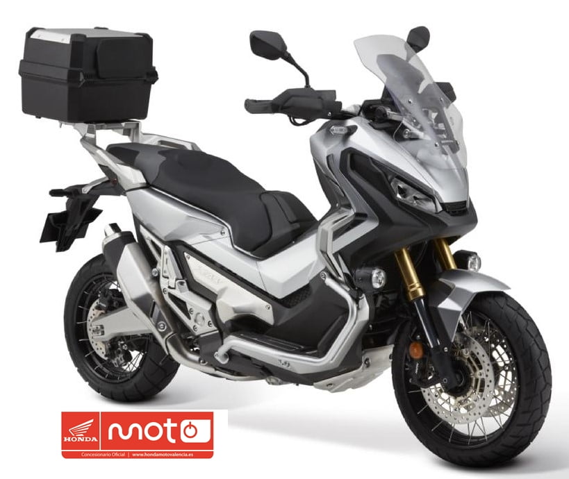 En esta foto podemos ver todos los accesorios originales honda para la X adv que hay actualmente en su lanzamiento estarán disponibles.