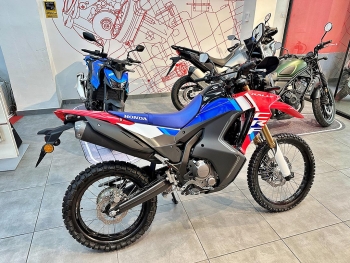 la preciosa Honda CRF300 Rally 2025