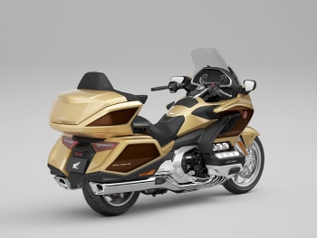 Honda Goldwing Tour 2025 YR387N Dorado Eternal y Marrón Mahogany Metalizado
