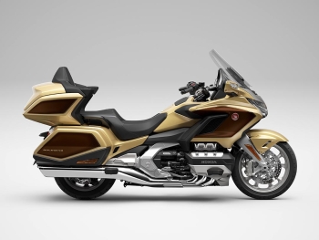 Honda Goldwing Tour 2025 YR387N Dorado Eternal y Marrón Mahogany Metalizado