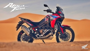 Honda Africa Twin 2024 en el desierto